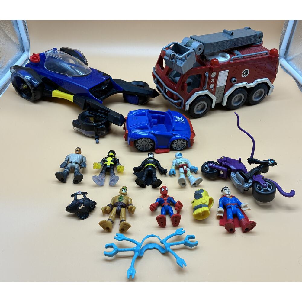 Imaginext DC Comics Transforming Batmobile Fire Truck Spider-Man + 8 Figures